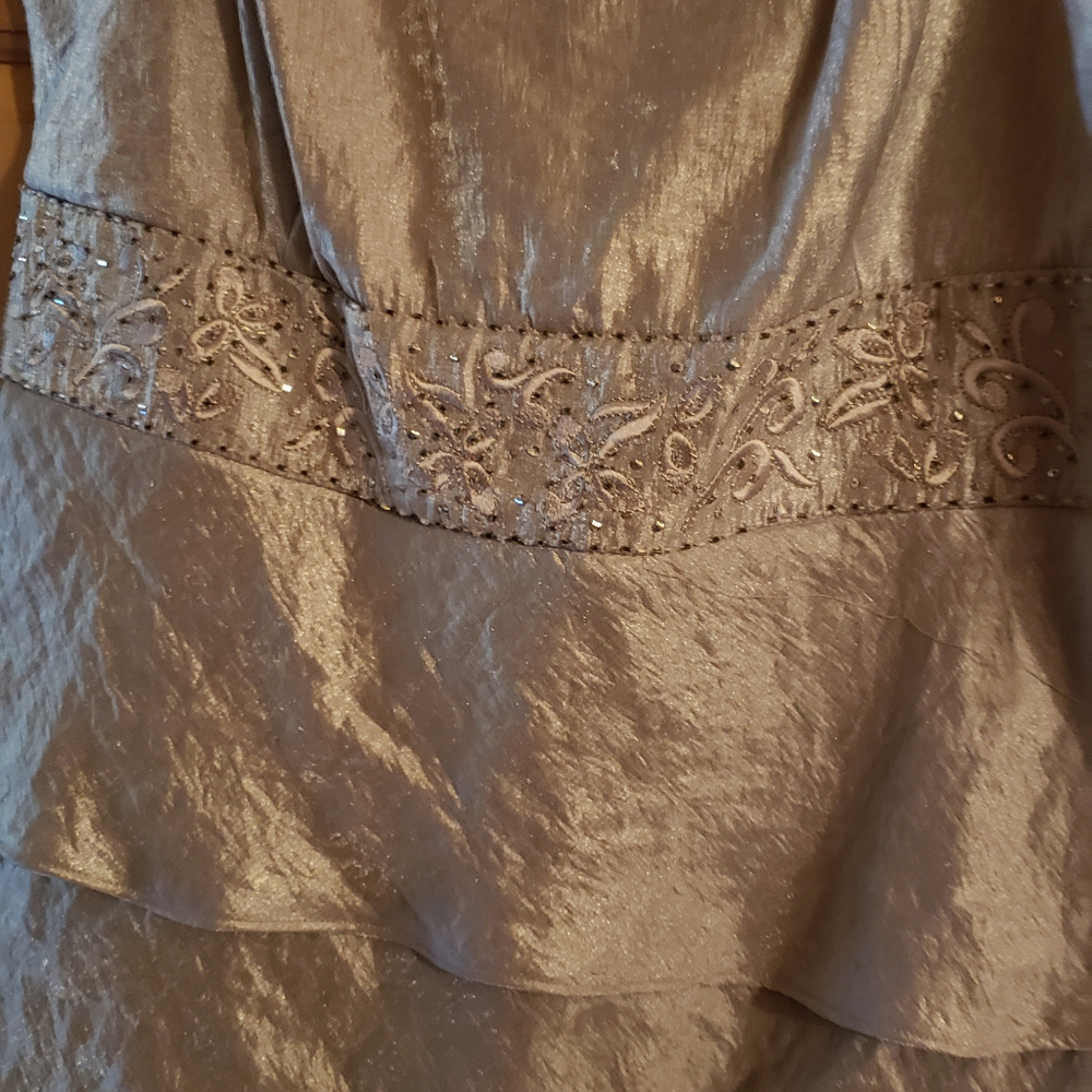 R & M Richards Mother of the Bride Gray Dress - Picture 2 of 8